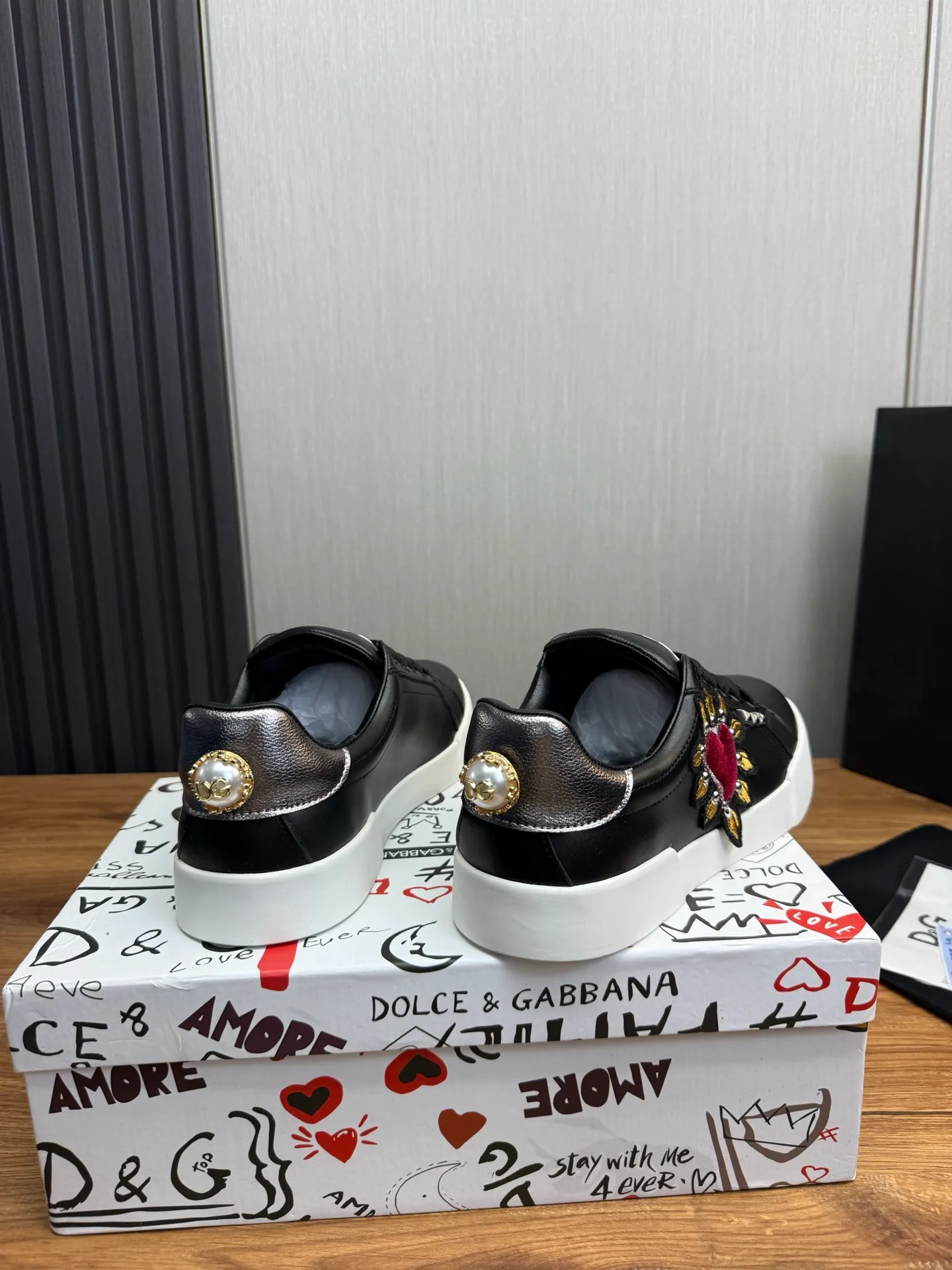 Men's men's shoes💰460💰Dolce & gabbana (DG) official website synchronized new models💥1 fashion hot models: 1 exclusive mold opening ✅ imported cowhide for the upper, unique brand style logo upper 💥sheepskin foot pads 🐑original private mold outsole ✔️36-44 (38.45 custom-made, non-refundable)